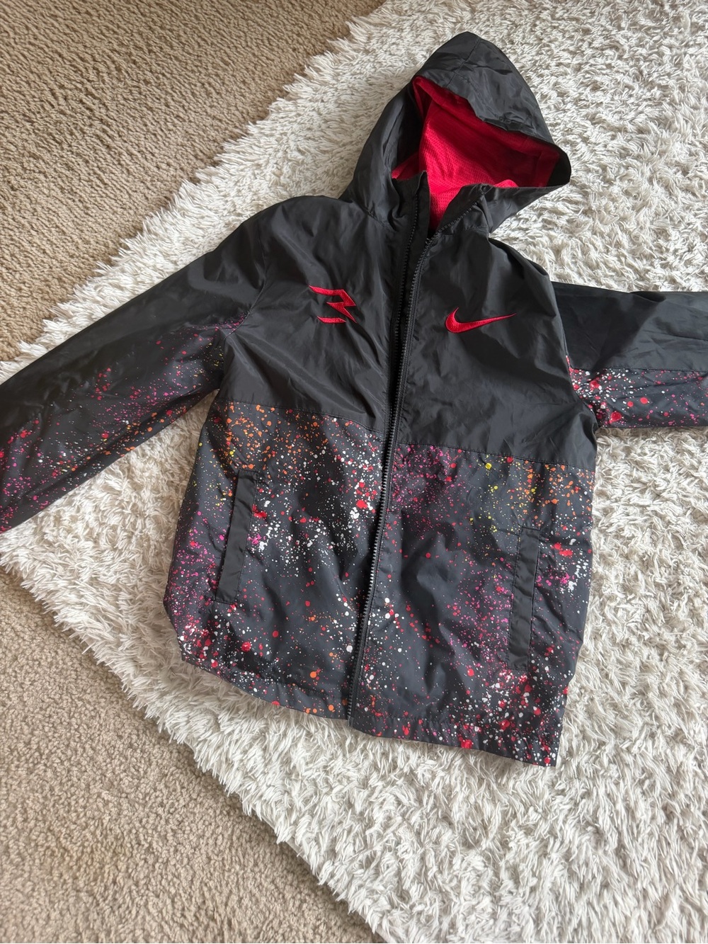 Nike Kids Black & Red Splash Print Windbreaker Hooded Jacket Size Youth Medium